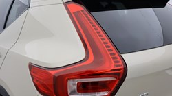 2025 (75) VOLVO XC40 2.0 B3P Ultra Dark 5dr Auto 4794371