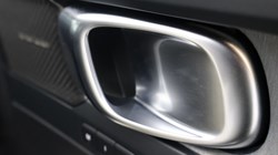 2025 (75) VOLVO XC40 2.0 B3P Ultra Dark 5dr Auto 4794390