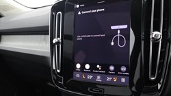 2025 (75) VOLVO XC40 2.0 B3P Ultra Dark 5dr Auto 4794417