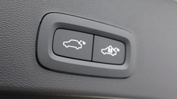 2025 (75) VOLVO XC40 2.0 B3P Ultra Dark 5dr Auto 4794363