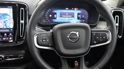 2025 (75) VOLVO XC40 2.0 B3P Ultra Dark 5dr Auto 4794410