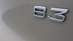 2025 (75) VOLVO XC40 2.0 B3P Ultra Dark 5dr Auto 4794360