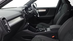2025 (75) VOLVO XC40 2.0 B3P Plus Dark 5dr Auto*VAT QUALIFYING* 4670005