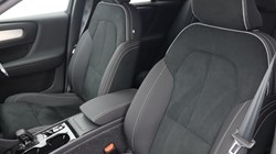 2025 (75) VOLVO XC40 2.0 B3P Plus Dark 5dr Auto*VAT QUALIFYING* 4670018