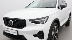 2025 (75) VOLVO XC40 2.0 B3P Plus Dark 5dr Auto*VAT QUALIFYING* 4670042