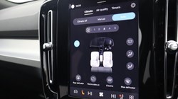 2025 (75) VOLVO XC40 2.0 B3P Plus Dark 5dr Auto*VAT QUALIFYING* 4670035