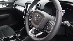 2025 (75) VOLVO XC40 2.0 B3P Plus Dark 5dr Auto*VAT QUALIFYING* 4670014