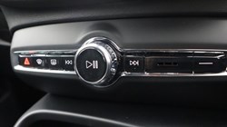 2025 (75) VOLVO XC40 2.0 B3P Plus Dark 5dr Auto*VAT QUALIFYING* 4670036