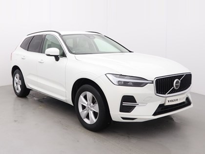 2022 (71) VOLVO XC60 2.0 B5P Momentum 5dr Geartronic