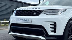 2023 (73) LAND ROVER DISCOVERY 3.0 D300 Dynamic SE 5dr Auto 3264196