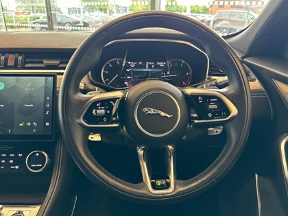 2021 (21) JAGUAR F-PACE 2.0 D200 R-Dynamic S 5dr Auto AWD