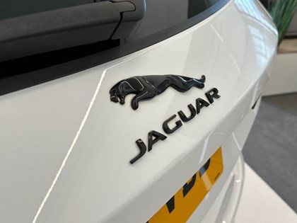 2021 (21) JAGUAR F-PACE 2.0 D200 R-Dynamic S 5dr Auto AWD