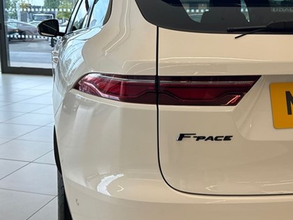 2021 (21) JAGUAR F-PACE 2.0 D200 R-Dynamic S 5dr Auto AWD