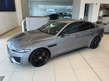 2021 (21) JAGUAR XE 2.0 P250 R-Dynamic Black 4dr Auto