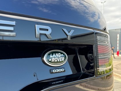2022 (72) LAND ROVER DISCOVERY 3.0 D300 R-Dynamic HSE 5dr Auto