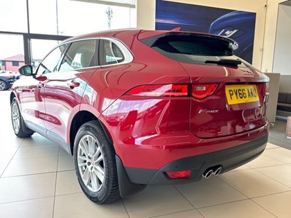 2016 (66) JAGUAR F-PACE 2.0d Portfolio 5dr Auto AWD