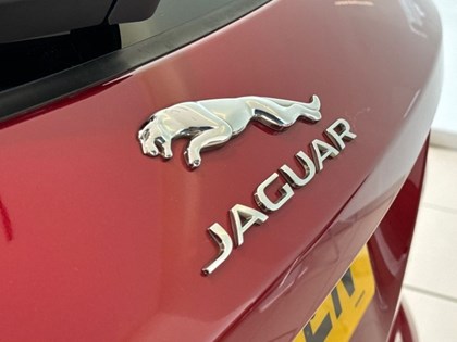 2019 (19) JAGUAR F-PACE 2.0d R-Sport 5dr Auto AWD