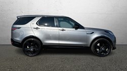 2022 (22) LAND ROVER DISCOVERY 3.0 D300 R-Dynamic HSE 5dr Auto 3286954