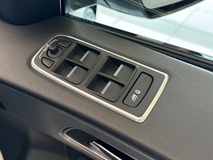 2018 (68) JAGUAR F-PACE 3.0d V6 S 5dr Auto AWD