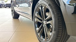 2024 (73) JAGUAR F-PACE 2.0 D200 R-Dynamic HSE Black 5dr Auto AWD 3420897