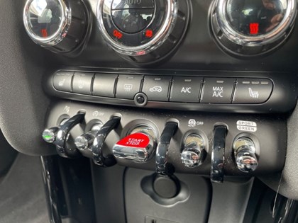 2019 (69) MINI HATCHBACK 1.5 Cooper Exclusive II 5dr Auto