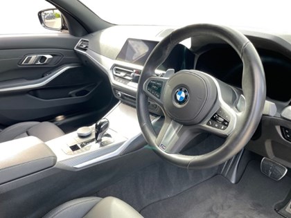 2022 (72) BMW 3 SERIES 320i M Sport 4dr Step Auto