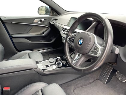 2022 (72) BMW 2 SERIES 220i M Sport 4dr Step Auto