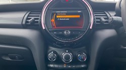 2019 (68) MINI CONVERTIBLE 1.5 Cooper II 2dr Auto 5087989