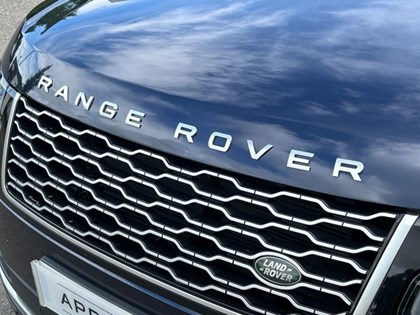 2019 (19) LAND ROVER RANGE ROVER 4.4 SDV8 Vogue SE 4dr Auto