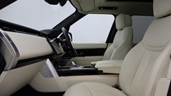 2024 (24) LAND ROVER RANGE ROVER 3.0 D300 SE 4dr Auto 4856051