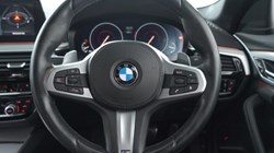 2019 (19) BMW 5 SERIES 520d M Sport 4dr Auto 3277533