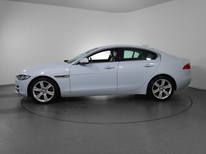 2017 (17) JAGUAR XE 2.0 Ingenium Portfolio 4dr Auto