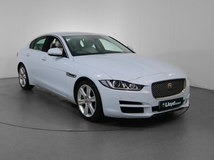 2017 (17) JAGUAR XE 2.0 Ingenium Portfolio 4dr Auto