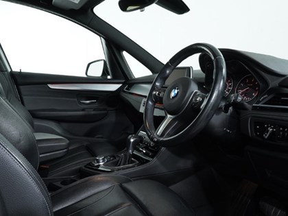 2016 (16) BMW 2 SERIES 220d M Sport 5dr Step Auto