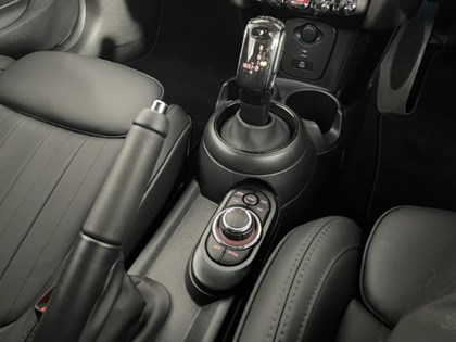  MINI CONVERTIBLE 2.0 Cooper S Exclusive Premium Plus 2dr Auto