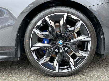 2024 (24) BMW 5 SERIES 520i M Sport Pro 4dr Auto