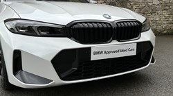 2024 (24) BMW 3 SERIES 330e M Sport 4dr Saloon [Tech/Pro Pack] 3012125