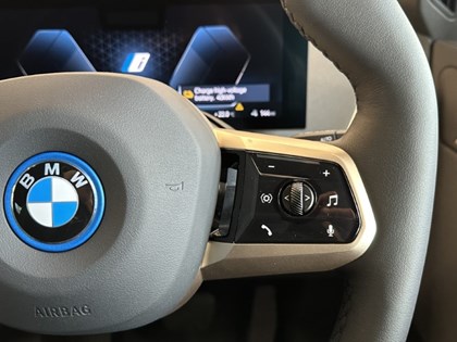 2024 (24) BMW iX 240kW xDrive40 M Sport 76.6kWh 5dr Auto