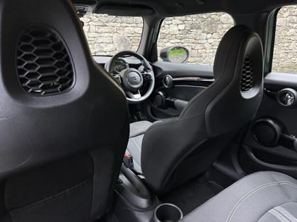 2022 (71) MINI HATCHBACK 2.0 Cooper S Sport 5dr Auto