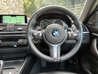 2017 (17) BMW 4 SERIES 440i M Sport 2dr Auto [Professional Media]
