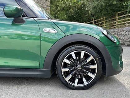 2020 (20) MINI CONVERTIBLE 2.0 Cooper S Exclusive II 2dr 