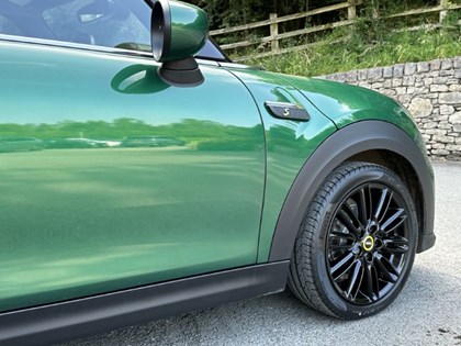 2022 (72) MINI HATCHBACK 135kW Cooper S Level 2 33kWh