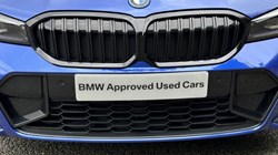 2022 (72) BMW 3 SERIES 330e xDrive M Sport 4dr Saloon 3254002
