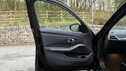 2025 (74) BMW 3 SERIES 330e 22.3 kWh M Sport Saloon 4337099