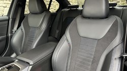 2024 (74) BMW 3 SERIES 320i M Sport 4dr Saloon 4997316