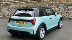 2024 (74) MINI COOPER 1.5 C Classic 3dr Auto 5033607