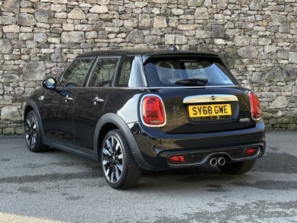 2018 (68) MINI HATCHBACK 2.0 Cooper S Exclusive II 5dr Auto