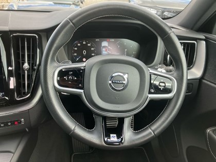 2018 (68) VOLVO XC60 2.0 D4 R DESIGN 5dr AWD Geartronic