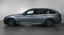 2024 (24) BMW 5 SERIES 530e xDrive M Sport 5dr Auto 3270866