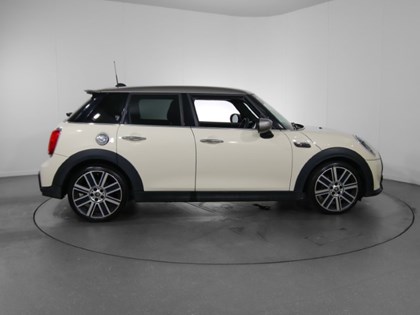 2022 (72) MINI HATCHBACK 2.0 Cooper S Exclusive 5dr Auto